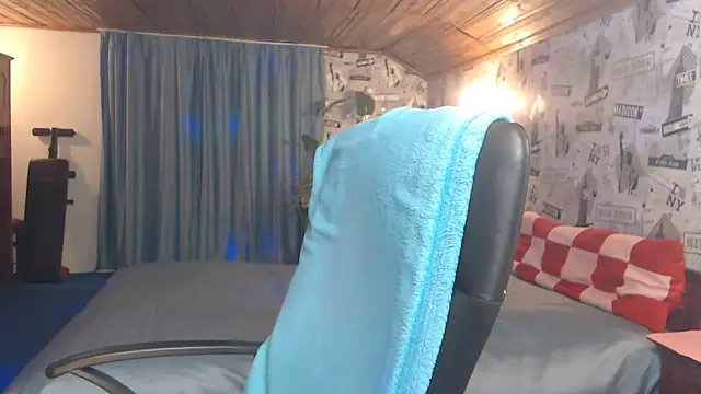 Snapshot of Tatyana72 chatting on December 14, 8:08 pm Tatyana72 online show from December 14, 8:08 pm