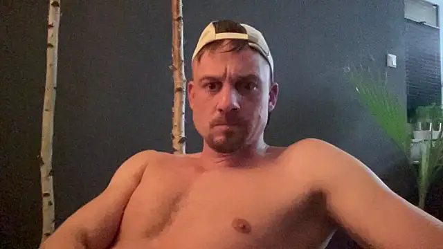 Snapshot of Hagener985 chatting on March 3, 12:28 am Hagener985 online show from March 3, 12:28 am