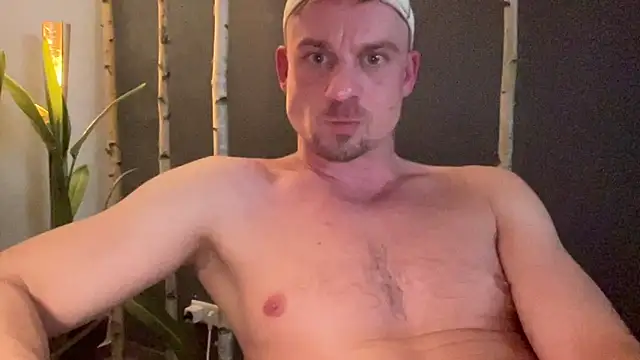 Snapshot of Hagener985 chatting on March 3, 11:43 pm Hagener985 online show from March 3, 11:43 pm