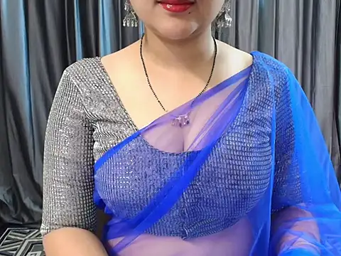 Snapshot of goldiwets chatting on September 9, 3:39 am goldiwets online show from September 9, 3:39 am