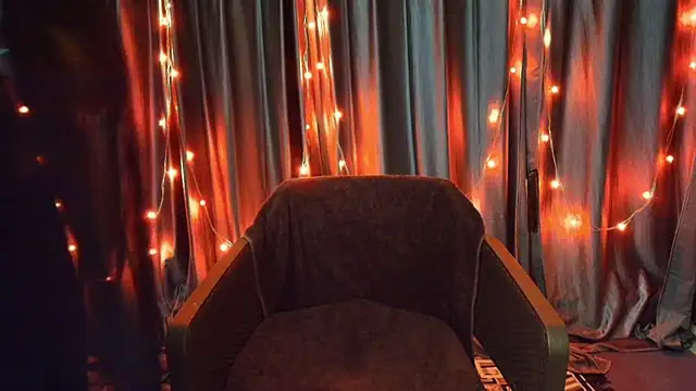 Snapshot of goldiwets chatting on October 26, 7:14 am goldiwets online show from October 26, 7:14 am