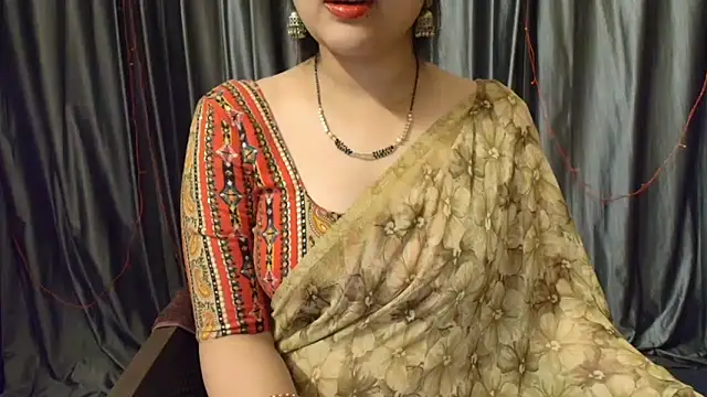 Snapshot of goldiwets chatting on November 2, 4:31 pm goldiwets online show from November 2, 4:31 pm