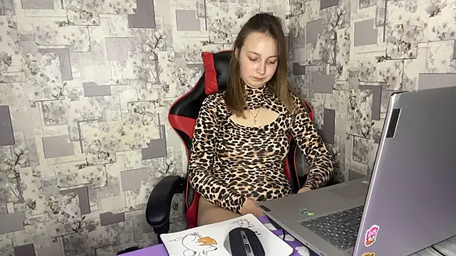 Snapshot of stella_leex chatting on March 7, 10:10 pm stella leex online show from March 7, 10:10 pm