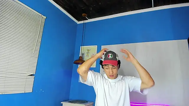 KaryBig3 online show from March 18, 8:03 am