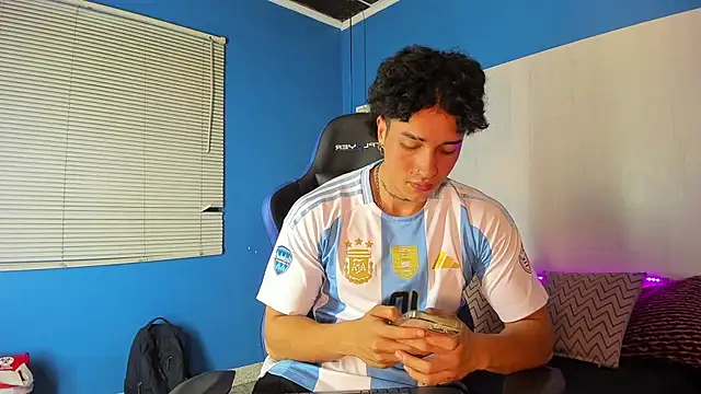 KaryBig3 online show from March 19, 4:14 am