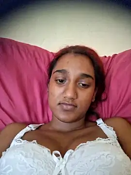 Snapshot of indianpink_lips chatting on December 18, 1:28 pm indianpink lips online show from December 18, 1:28 pm