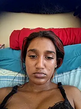 Snapshot of indianpink_lips chatting on February 5, 12:32 pm indianpink lips online show from February 5, 12:32 pm