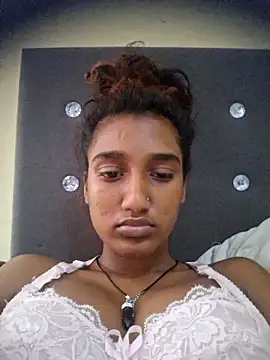 Snapshot of indianpink_lips chatting on February 21, 12:50 pm indianpink lips online show from February 21, 12:50 pm