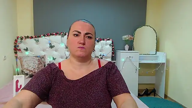 DianaMGG online show from March 6, 6:48 pm