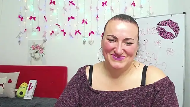 DianaMGG online show from April 30, 5:36 am