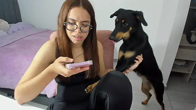 Greciaruiz  online show from December 23, 12:19 am