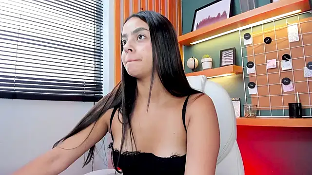 Bella walker  online show from October 11, 2:15 pm