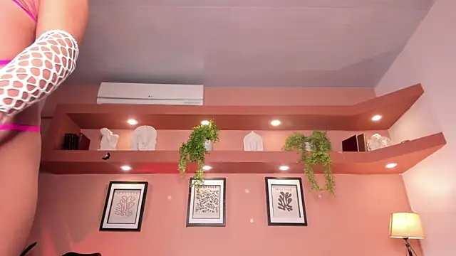 SofiaBennett  online show from November 20, 12:27 pm