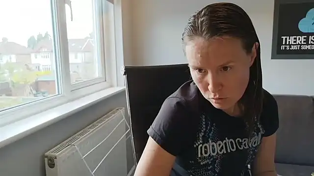 Snapshot of eatmypie69 chatting on June 10, 1:32 pm eatmypie69 online show from June 10, 1:32 pm