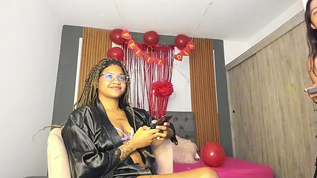 Snapshot of ZahraRose chatting on February 15, 12:54 pm ZahraRose online show from February 15, 12:54 pm