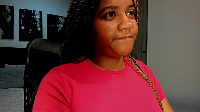 Snapshot of ZahraRose chatting on September 12, 8:31 pm ZahraRose online show from September 12, 8:31 pm