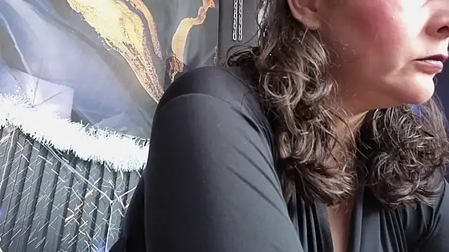 AmandaKovich online show from December 15, 7:29 pm