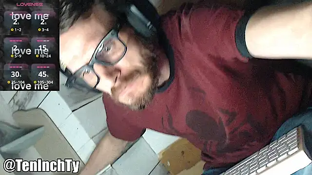 Snapshot of teninchty chatting on September 10, 6:08 pm teninchty online show from September 10, 6:08 pm