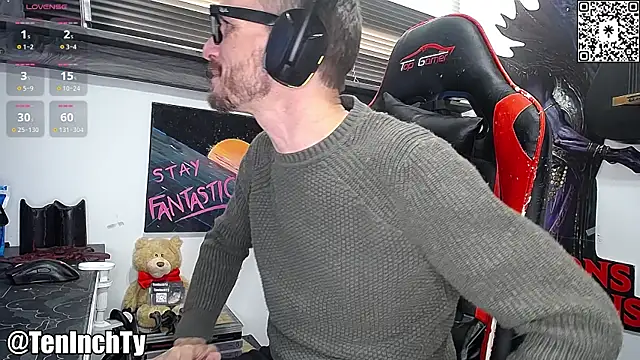 Snapshot of teninchty chatting on November 4, 5:12 pm teninchty online show from November 4, 5:12 pm