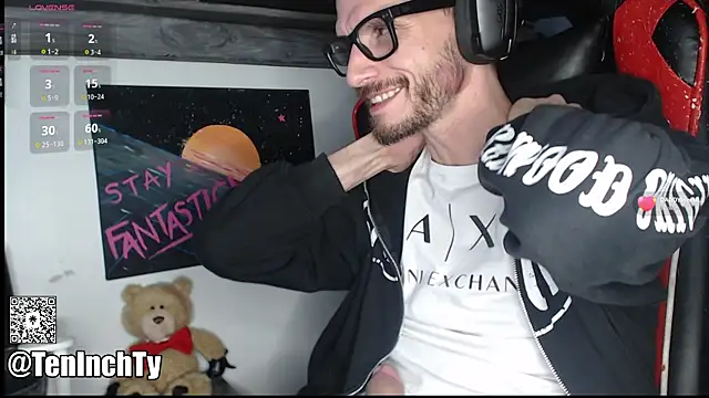 Snapshot of teninchty chatting on November 20, 4:34 am teninchty online show from November 20, 4:34 am