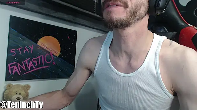 Snapshot of teninchty chatting on November 28, 9:28 pm teninchty online show from November 28, 9:28 pm