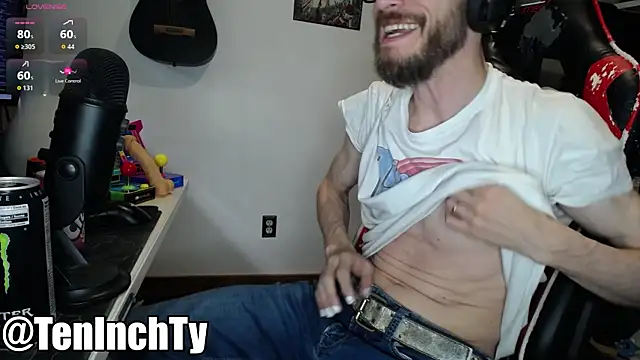 Snapshot of teninchty chatting on June 5, 5:18 pm teninchty online show from June 5, 5:18 pm