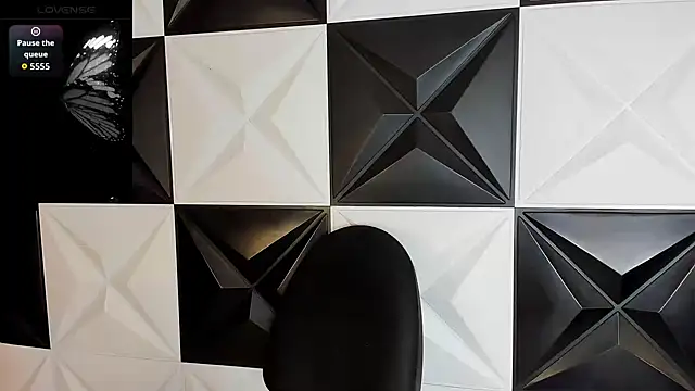 Snapshot of melany_rouse18 chatting on October 25, 1:02 am melany rouse18 online show from October 25, 1:02 am