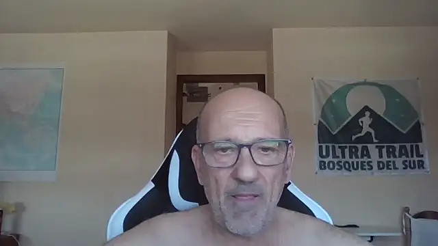 llopaco online show from June 8, 11:10 am