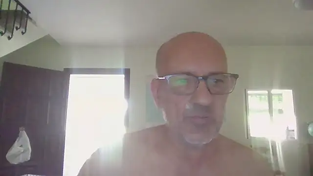 Snapshot of llopaco chatting on July 7, 11:36 am llopaco online show from July 7, 11:36 am