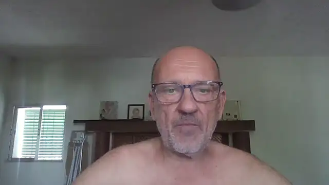Snapshot of llopaco chatting on July 20, 11:23 am llopaco online show from July 20, 11:23 am