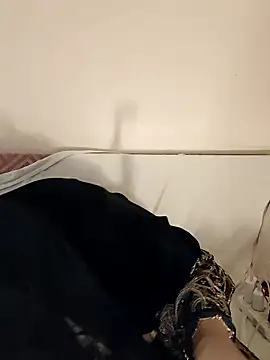 Snapshot of Loly2025 chatting on November 13, 5:45 pm Loly2025 online show from November 13, 5:45 pm