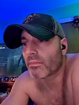 Snapshot of Novabear6996 chatting on May 13, 6:11 am Novabear6996 online show from May 13, 6:11 am