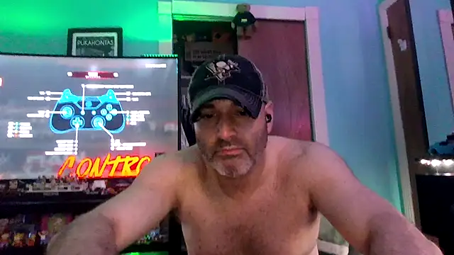Snapshot of Novabear6996 chatting on June 29, 7:14 am Novabear6996 online show from June 29, 7:14 am