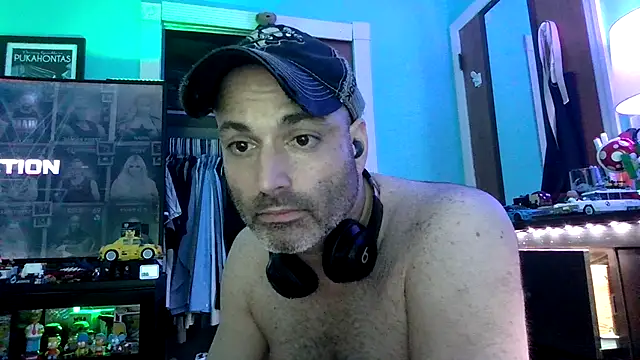 Snapshot of Novabear6996 chatting on July 3, 5:25 am Novabear6996 online show from July 3, 5:25 am