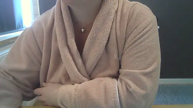 Snapshot of sizha6 chatting on June 15, 5:26 pm sizha6 online show from June 15, 5:26 pm