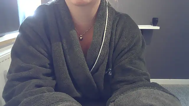 Snapshot of sizha6 chatting on June 21, 5:26 pm sizha6 online show from June 21, 5:26 pm