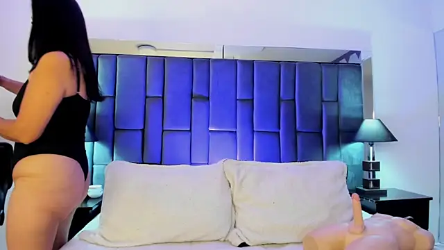 Snapshot of Aisha_Nowak chatting on October 19, 7:25 pm Aisha Nowak online show from October 19, 7:25 pm