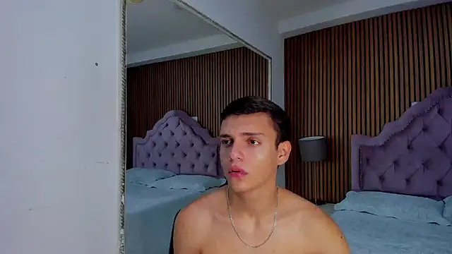 JacobRoberts1 online show from September 19, 2:29 pm