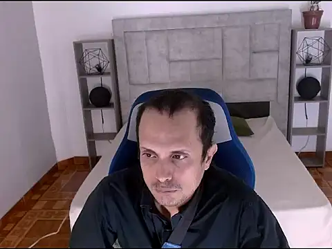 JhonTorres018 online show from March 7, 3:53 pm