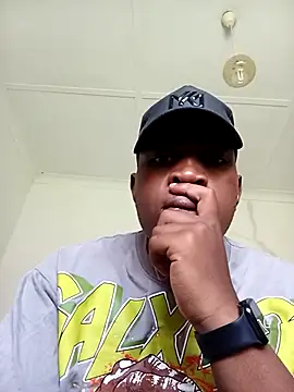 Snapshot of bosszonke123 chatting on February 23, 1:53 pm bosszonke123 online show from February 23, 1:53 pm