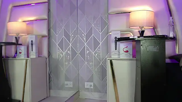 Snapshot of AnahisBennett chatting on October 31, 3:40 am AnahisBennett online show from October 31, 3:40 am