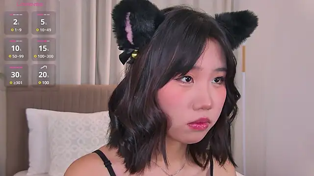 Snapshot of HitomiAoki chatting on February 21, 5:42 pm HitomiAoki online show from February 21, 5:42 pm