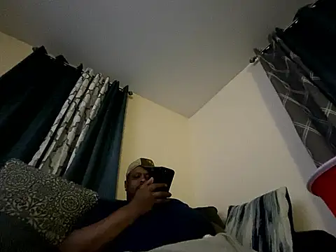 BlueNightsUncle online show from March 18, 3:31 am