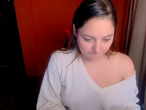 Daianna m  online show from May 4, 8:05 pm