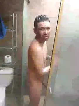 Snapshot of locoxTi45 chatting on March 14, 2:19 pm locoxTi45 online show from March 14, 2:19 pm