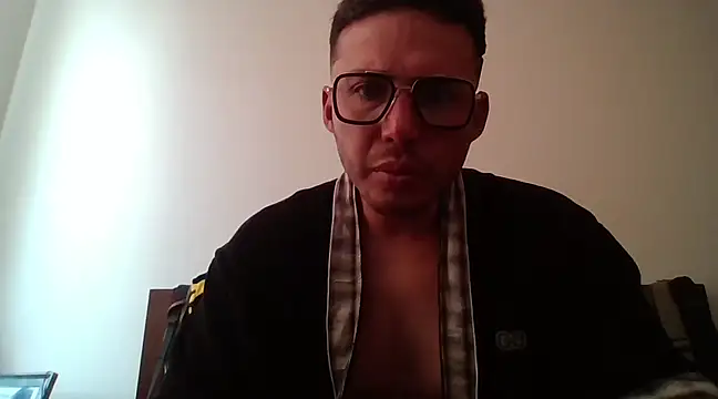 Snapshot of locoxTi45 chatting on March 16, 7:27 pm locoxTi45 online show from March 16, 7:27 pm