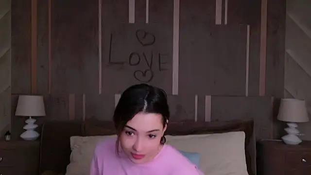 Snapshot of Alice_Deleon chatting on February 23, 9:48 pm Alice Deleon online show from February 23, 9:48 pm