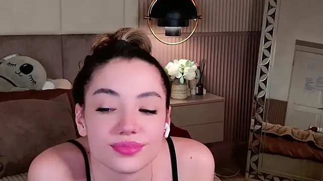 Snapshot of Alice_Deleon chatting on February 28, 11:56 pm Alice Deleon online show from February 28, 11:56 pm