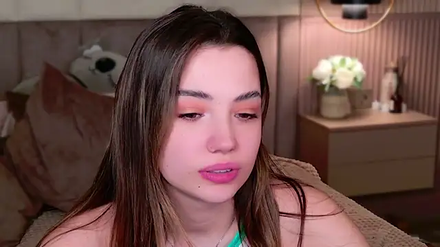 Snapshot of Alice_Deleon chatting on March 3, 1:10 am Alice Deleon online show from March 3, 1:10 am