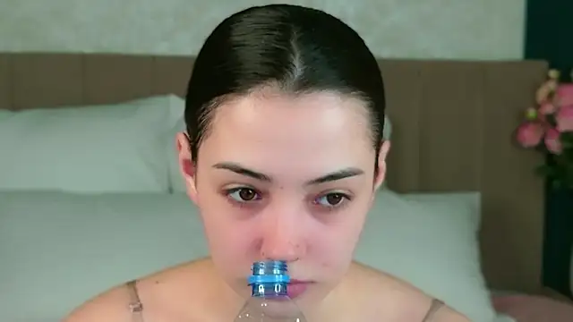 Snapshot of Alice_Deleon chatting on December 4, 11:19 am Alice Deleon online show from December 4, 11:19 am